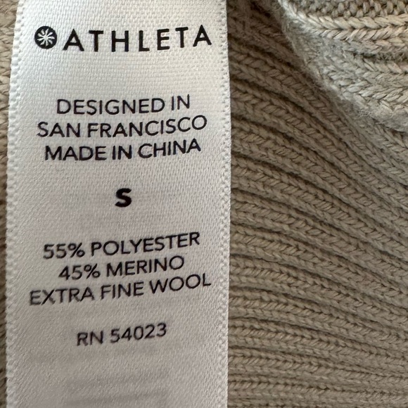 Athleta Jacquard Crew Sweater Wool Blend Abstract Animal Cream Womens Size Small - Picture 5 of 8